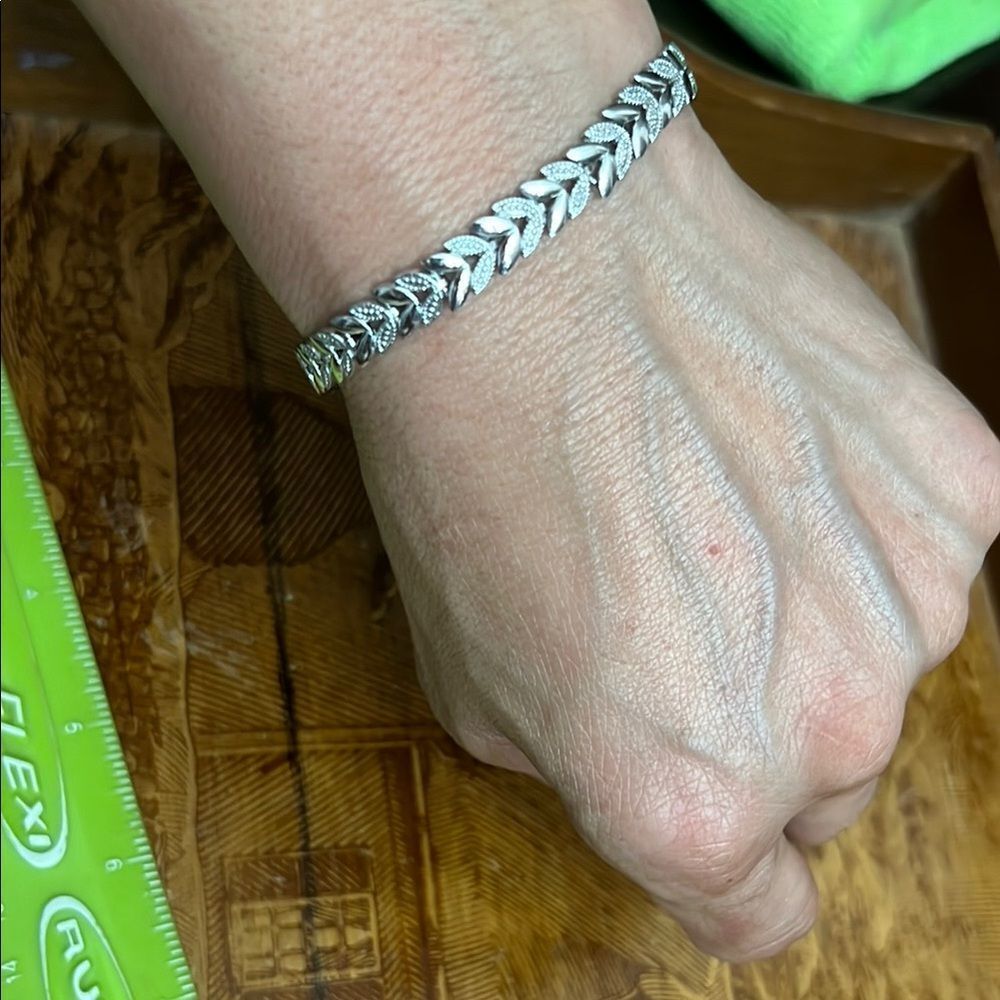 Elegant Silver Leaf Bracelet